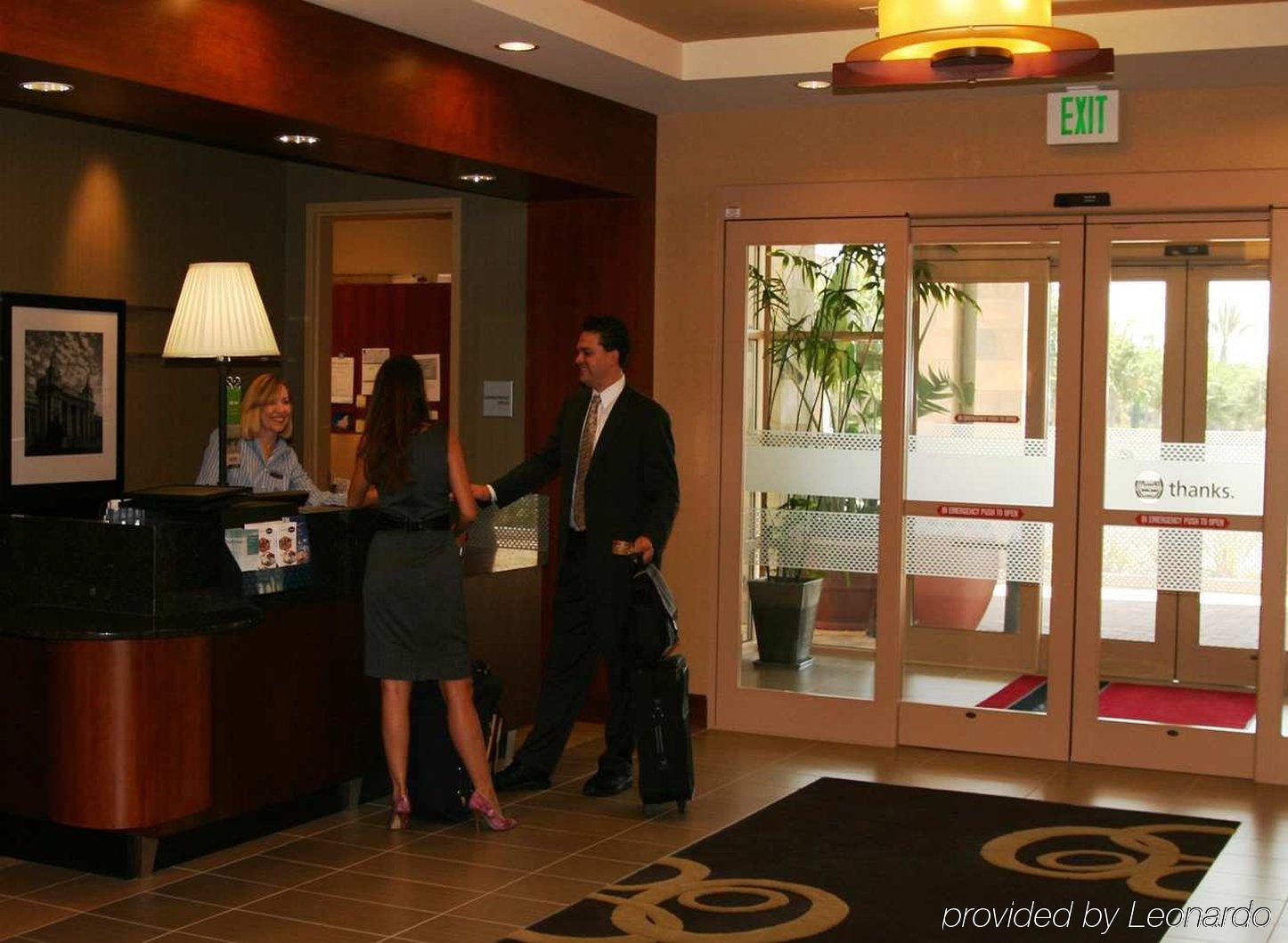 Hampton Inn & Suites Riverside/Corona East Dalaman gambar