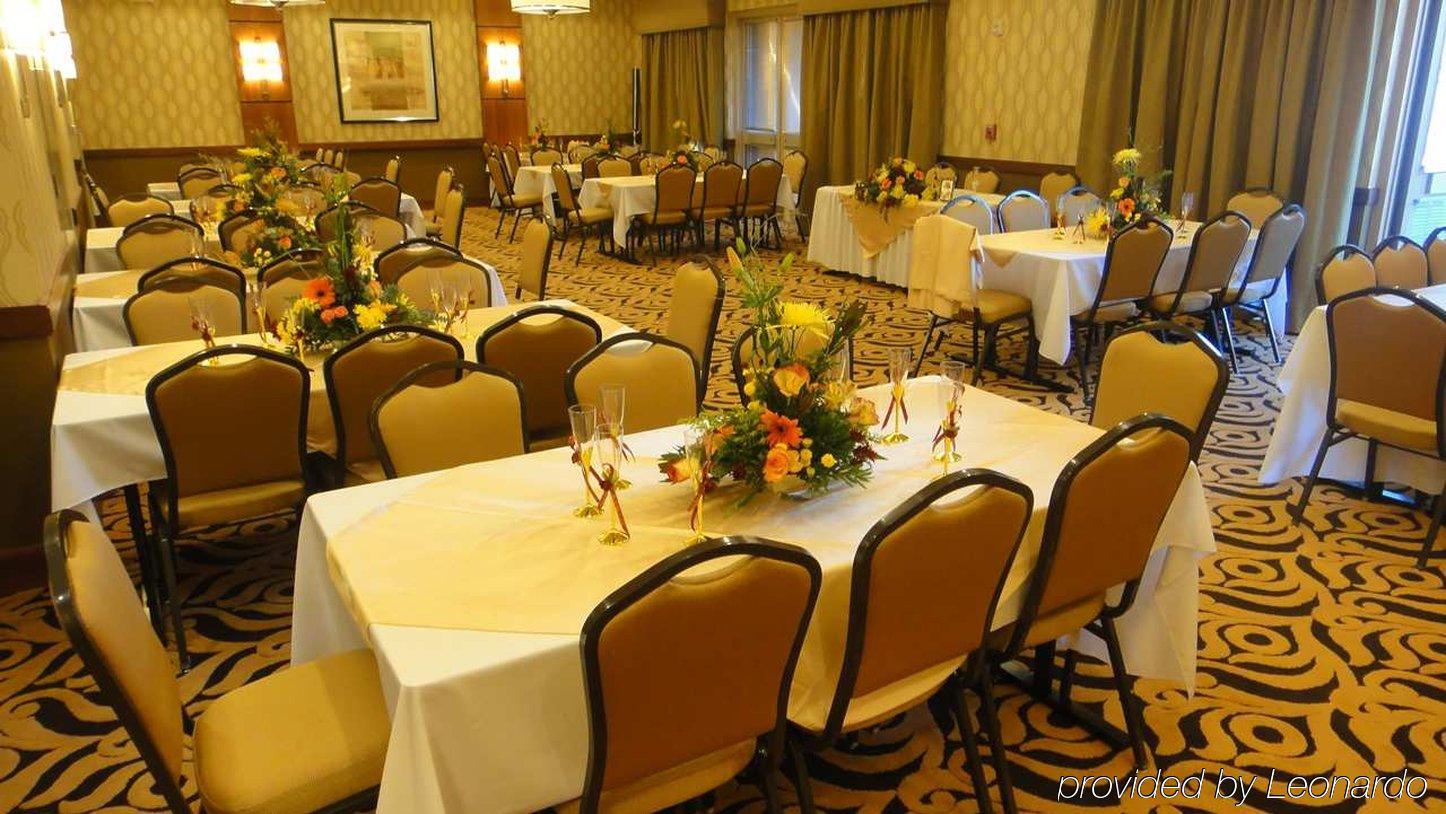Hampton Inn & Suites Riverside/Corona East Restoran gambar