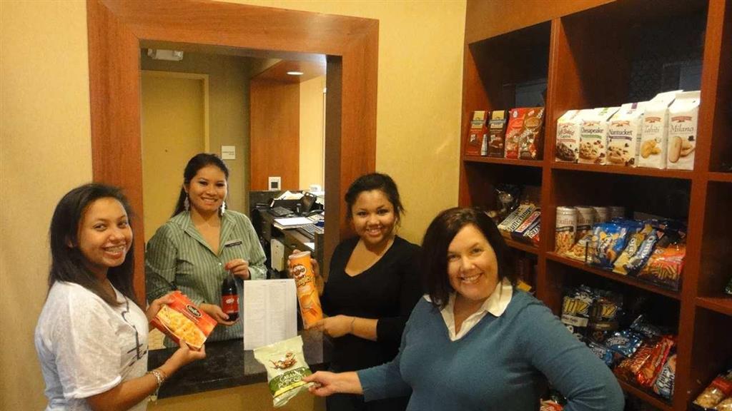 Hampton Inn & Suites Riverside/Corona East Bilik gambar